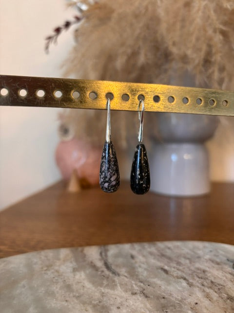 Boucles d'Oreilles Dormeuses Rhodonite | Pierre Naturelle | Acier Inoxydable Argenté