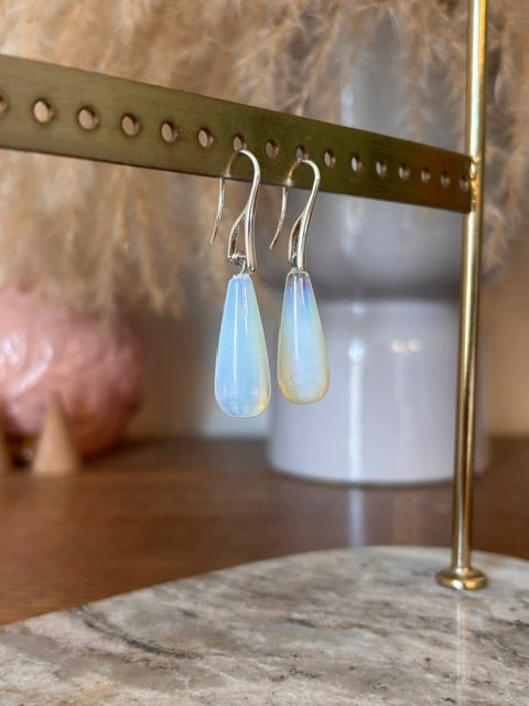 Boucles d'Oreilles Dormeuses Larme Opaline | Acier Argenté Inoxydable | PAPD