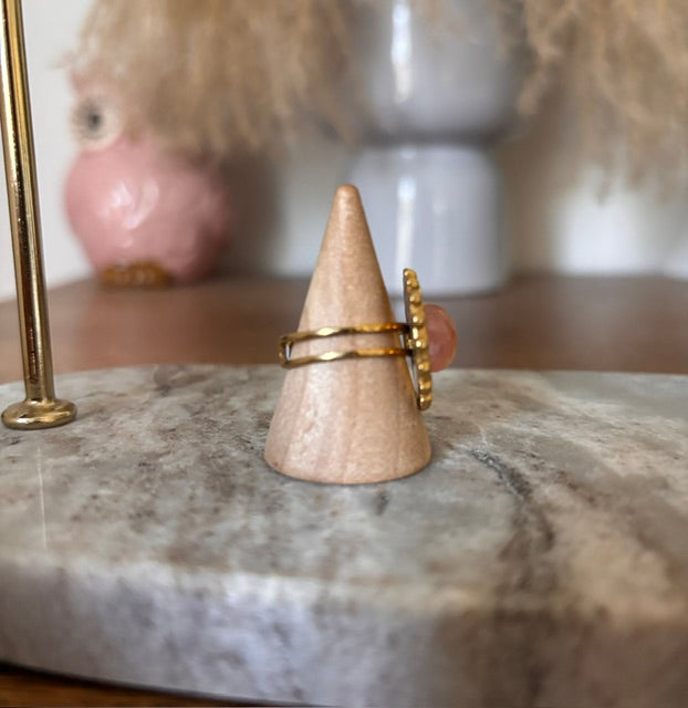 Bague Soleil Doré – Pierre Naturelle de Quartz Rose | Acier Inoxydable