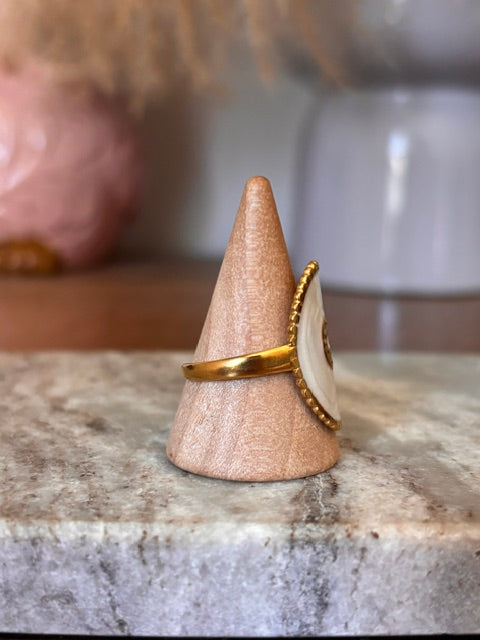 Bague Dorée Résine Blanche Nacrée | Ajustable & Inoxydable | PAPD
