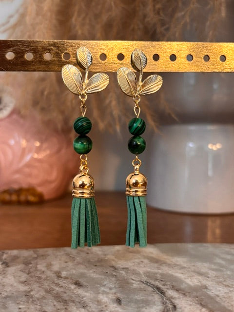 Boucles d'Oreilles Malachite & Feuille de Sauge – Acier Doré Inoxydable 8 cm