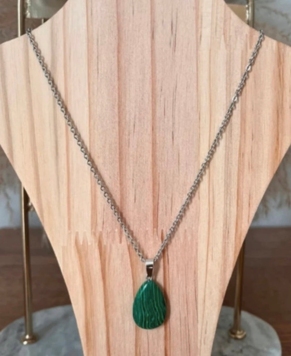 Collier Pierre Malachite Naturelle — Chaîne Maillon Argentée Acier Inoxydable 316L 45 cm | Lithothérapie Bohème