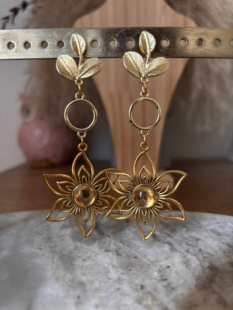 Boucles d'Oreilles Feuilles de Sauge & Soleil Doré — Acier Inoxydable Doré | Style Bohème Chic