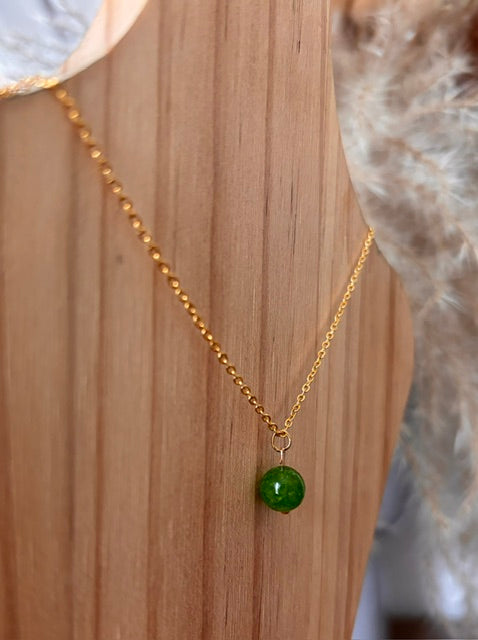 Collier Péridot Perle 8mm — Chaîne Fine Acier Inoxydable Doré 40cm + Extension