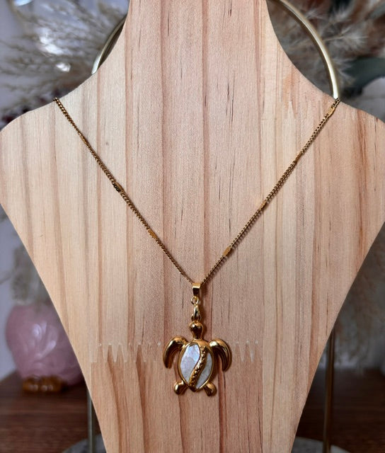 Collier Chaîne Maillons Dorés – Pendentif Tortue Nacré | Acier Inoxydable 316L