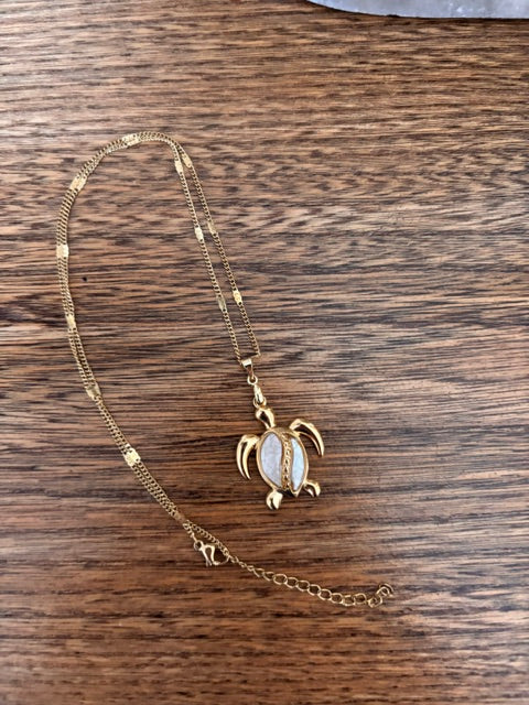 Collier Chaîne Maillons Dorés – Pendentif Tortue Nacré | Acier Inoxydable 316L