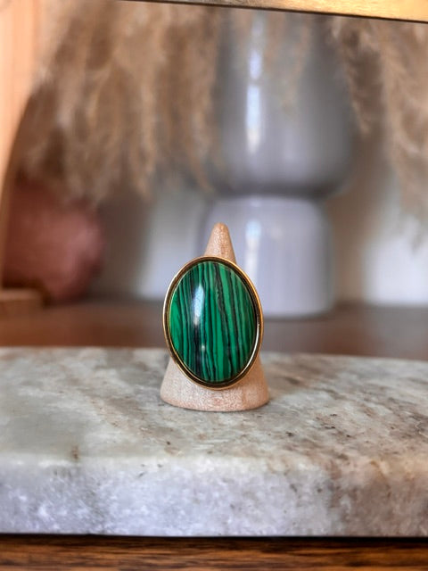 Bague Dorée Ajustable Malachite | Acier Inoxydable Cabochon 18x25mm
