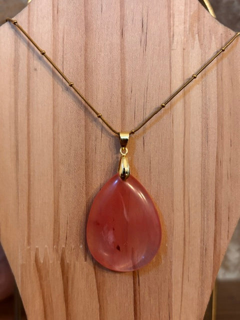 Collier Chaîne Dorée Perlée | Pendentif Quartz Cerise 30x40mm | Acier Inoxydable 40+5cm | Lithothérapie