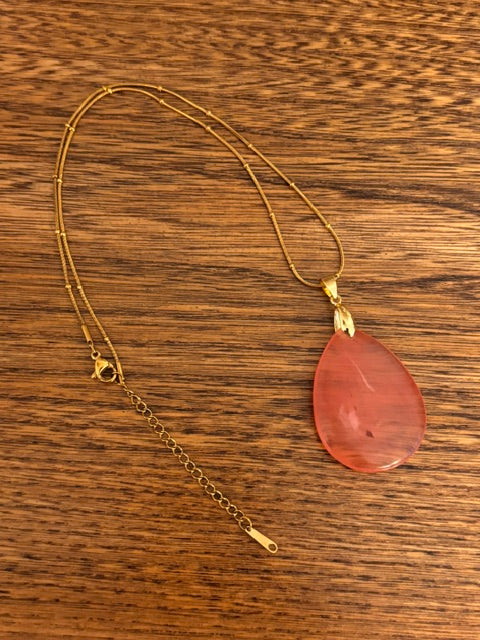 Collier Chaîne Dorée Perlée | Pendentif Quartz Cerise 30x40mm | Acier Inoxydable 40+5cm | Lithothérapie