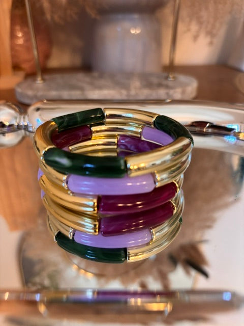 Trio de bracelets élastiques bohèmes : tubes dorés et perles lilas, violet, vert foncé