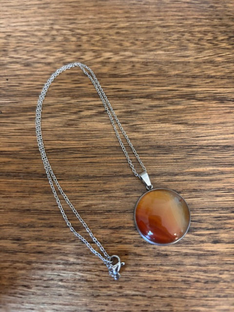 Collier Agate Rouge | Chaîne Acier Inoxydable Argentée 44 cm | Pierre Naturelle Artisanale