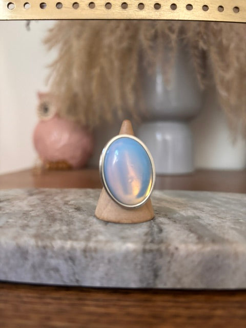 Bague Opaline Naturelle Argentée Ajustable | Cabochon 18x25 mm | Acier Inoxydable | Apaisement & Créativité | Lithothérapie | Fait Main France