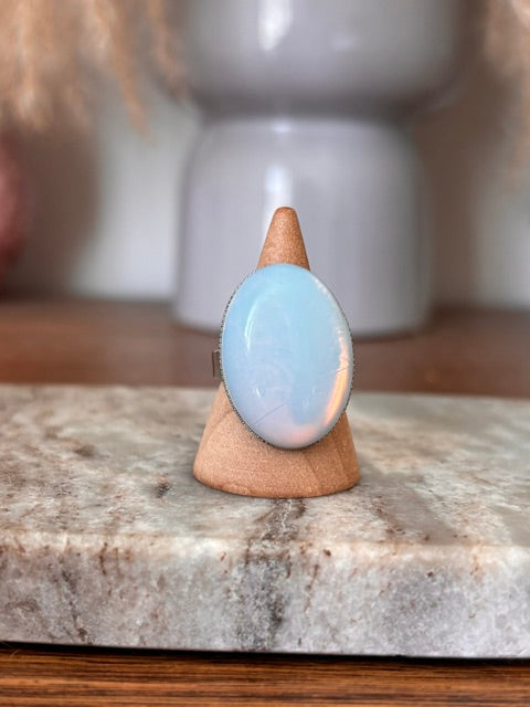 Bague Argentée Ajustable Pierre Opaline – Acier Inoxydable | Bijou Bohème Vintage