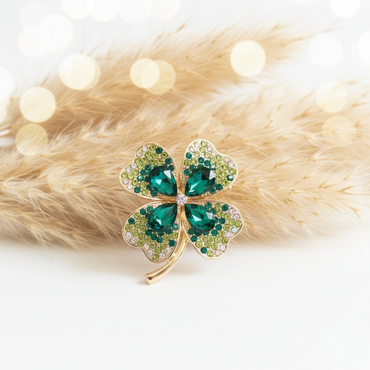 Broche trèfle à quatre feuilles dorée, strass verts, fermoir à épingle
