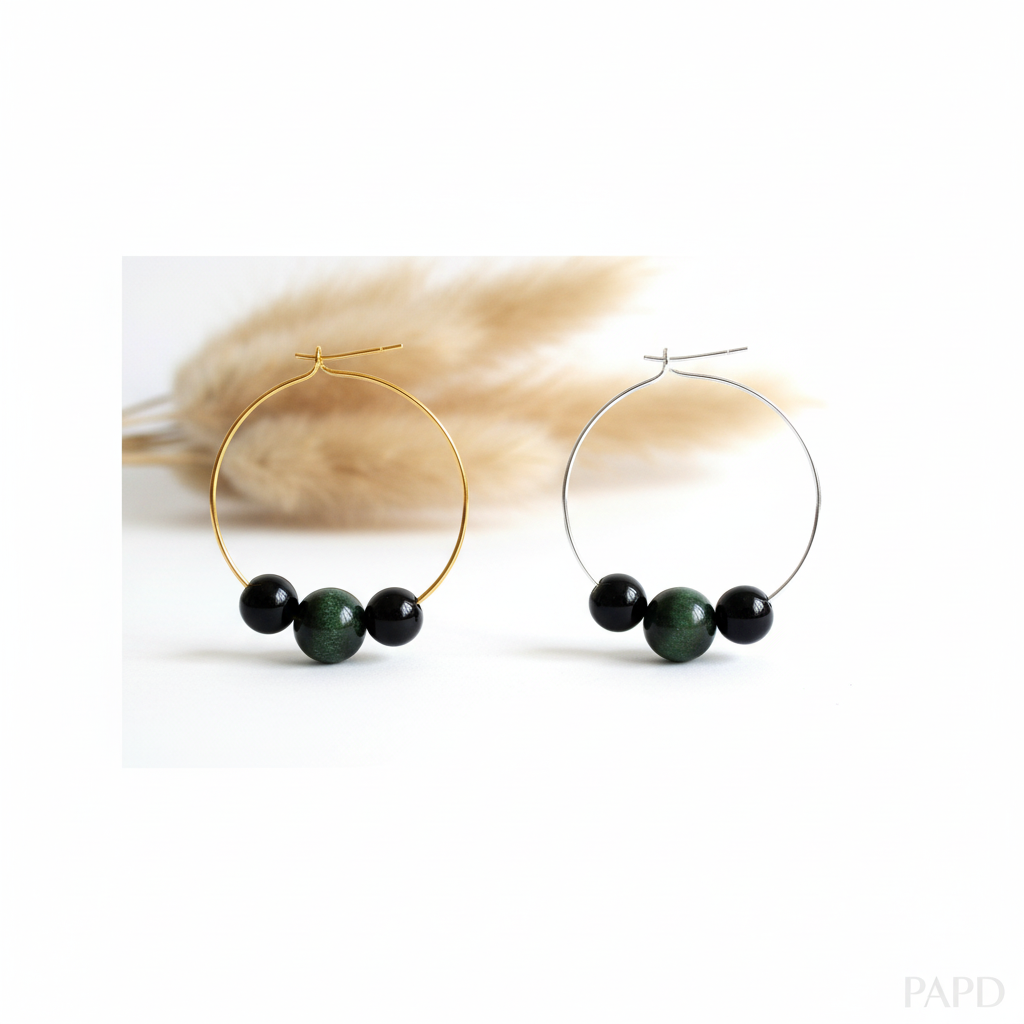 Créoles anneau avec perles vertes et billes noires, finitions or et argent