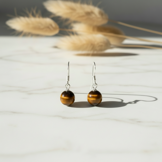 Boucles d’oreilles dormeuses avec perles œil de tigre rondes brunes et attaches en métal
