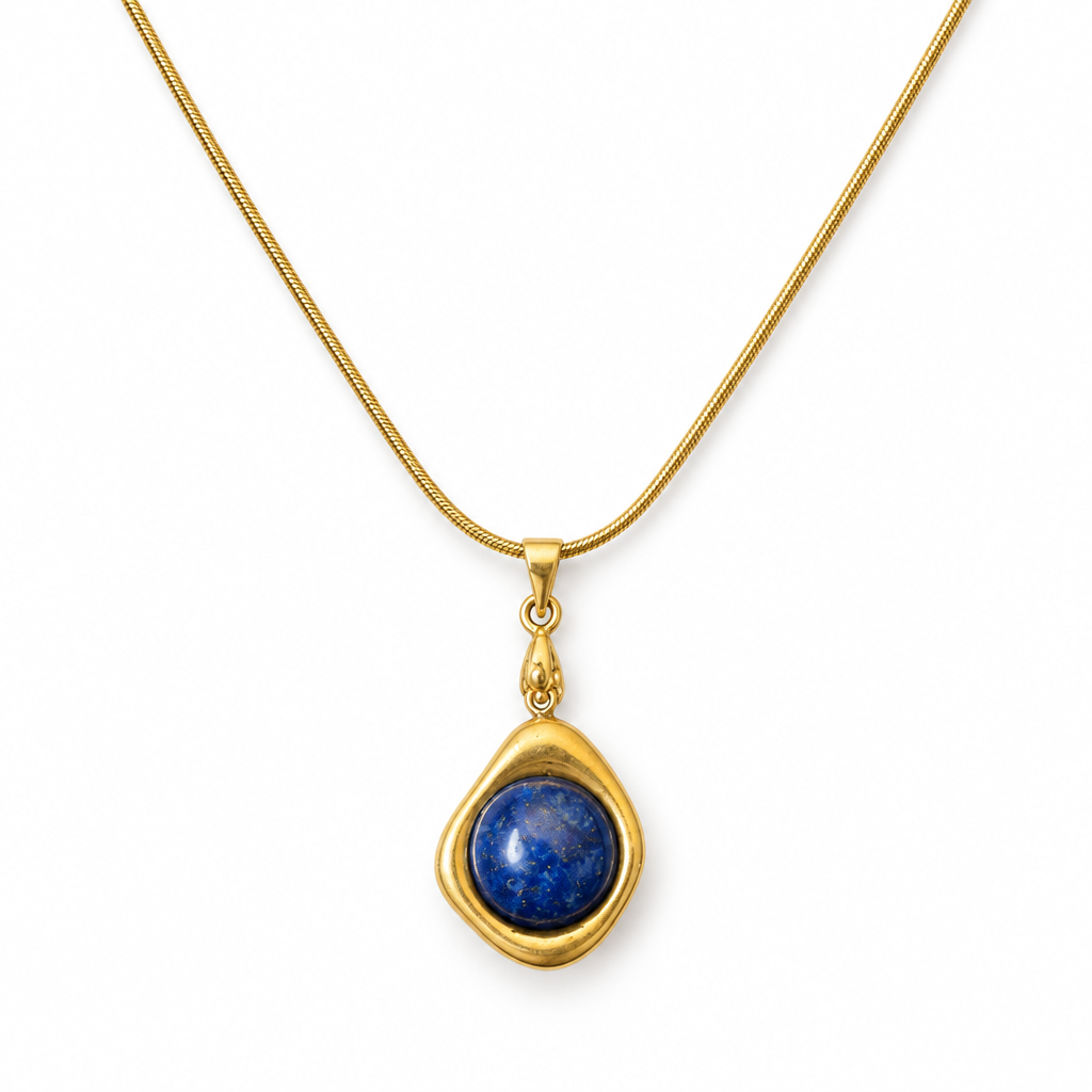 Collier fin doré avec pendentif ovale en lapis lazuli bleu