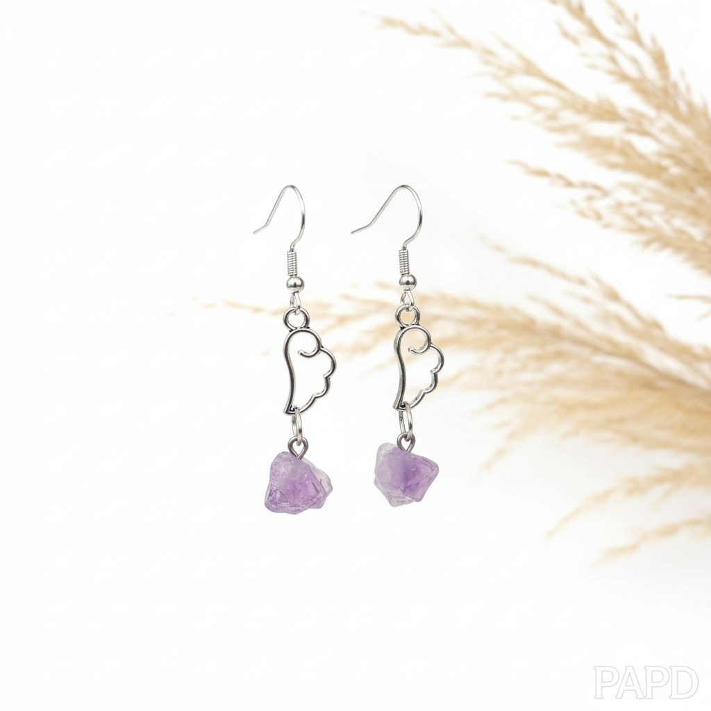 Boucles d’oreilles en acier 316L avec motif nuage et améthyste brute violette.